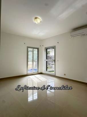 Appartement F4 à louer – Proche du lycée Jean Mermoz image 8