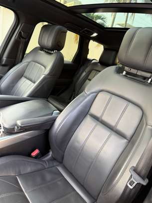 Range Rover Sport image 9