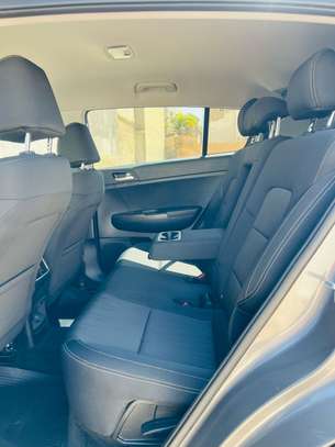 Kia Sportage image 9