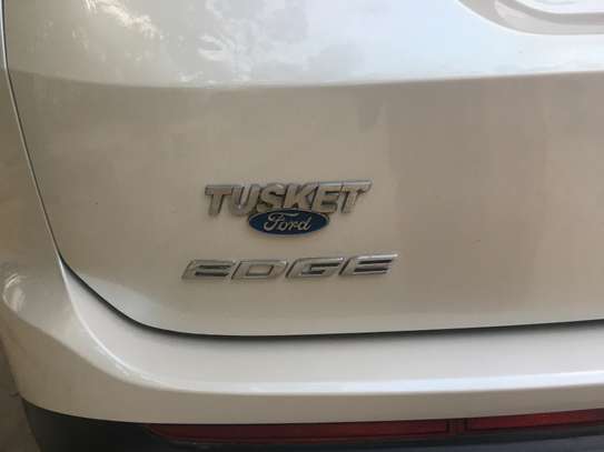 Ford Edge image 6