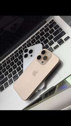 iPhone 12 Pro Max 256 gigas image 8