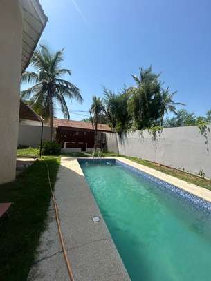 Villa meublée à Saly image 6