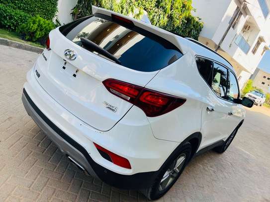 Hyundai santa fe sport 2018 image 6