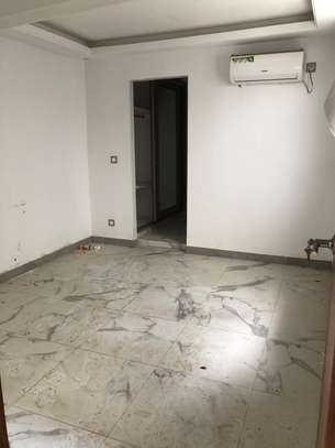 APPARTEMENT F3 A LOUER A NGOR VIRAGE image 3