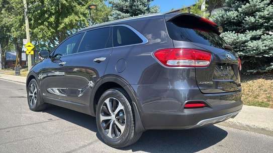 Kia Sorento EX image 4
