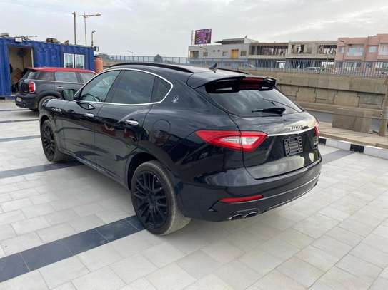 Maserati Levante Full 2018 image 10