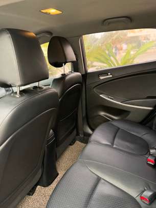 Hyundai accent image 7