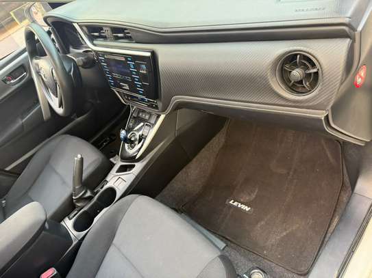 Toyota Corolla Hybride 2018 image 7
