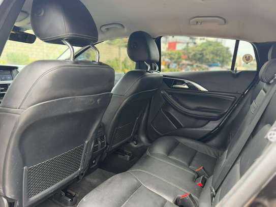 Infiniti QX30 2018 image 9