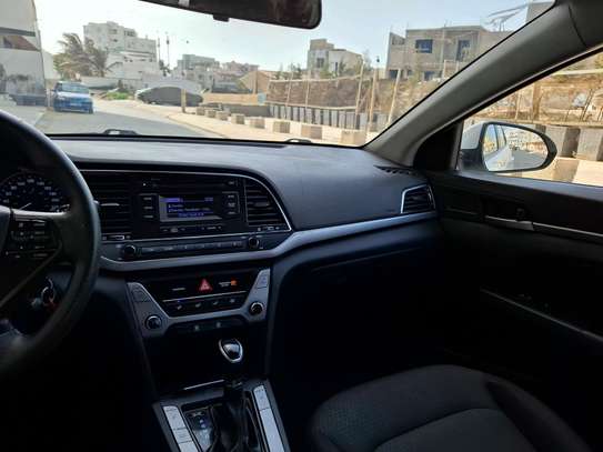 Hyundai elantra  2017 image 8