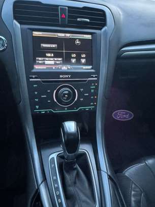 Ford Fusion se  2020 image 3