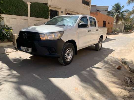 Toyota Hilux image 1