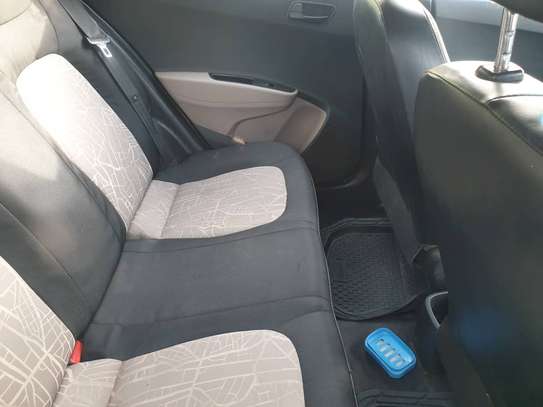 Hyundaï i10,,année 2018,,automatique essence 3cylindres 1.1 image 7