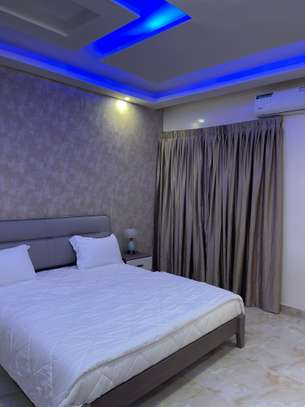 APPART MEUBLE 2CH+SALON image 6