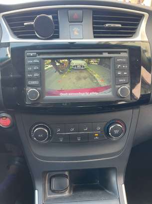 Nissan Sentra SV image 3