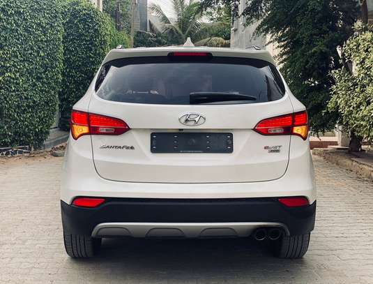 Hyundai Santafe Diesel  2015 4*4 image 2