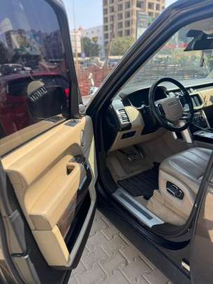 Range Rover Vogue image 3
