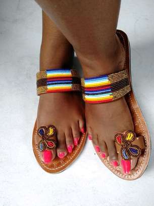 Chaussures Africaine perlé en cuir image 1