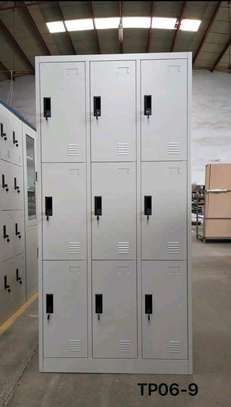 Armoir 2 port image 6