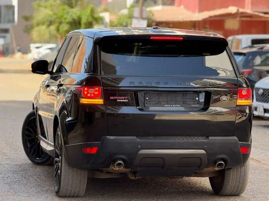 Belle Range Rover Sport HSE image 12
