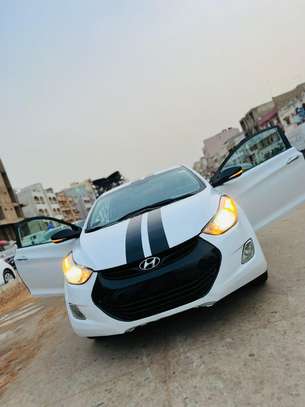 Hyundai Elantra image 4