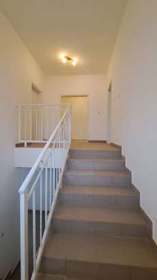 DUPLEX F5 INDEPENDANT AU COEUR DES ALMADIES image 9