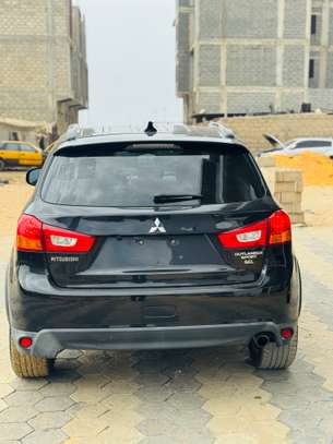 Mitsubishi Outlander image 5