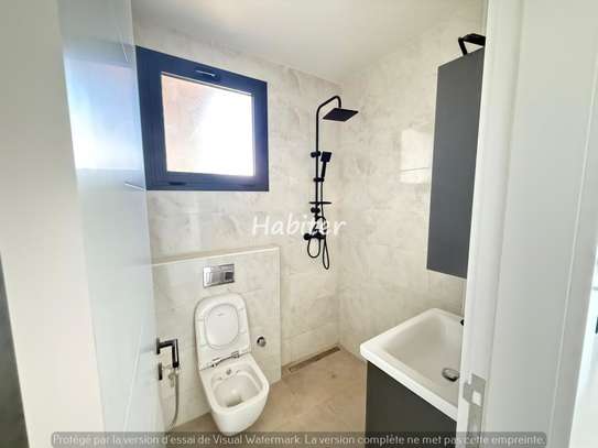 Appartement de type F4 à louer au point E image 6