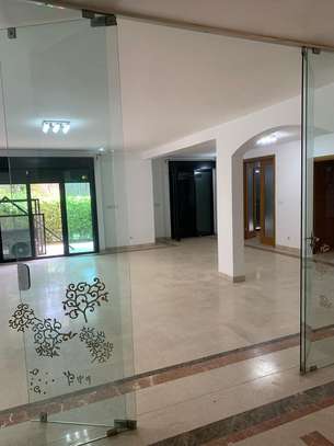 Appartement duplex accès piscine jardin privé Fann Résidence image 7