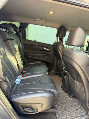 Hyundai Santa Fe limited image 5