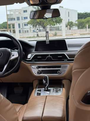 Bmw 740 Li image 5