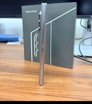 Samsung galaxy fold 7 512GB image 3