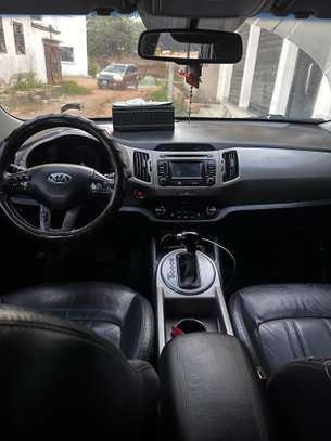 KIA SPORTAGE 2015 – Automatique, Essence, Cuir – 131 000 km image 8