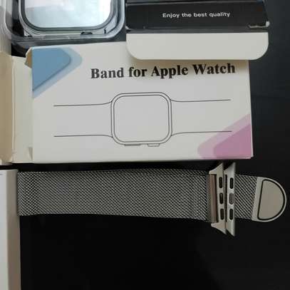 Apple watch series 11,  boite complète +autres accessoires image 4