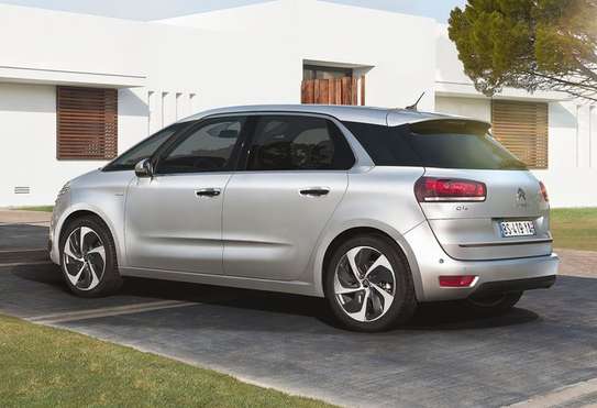 Location voiture image 3