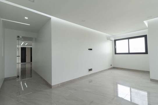 F5 de 285 m² au 9ᵉ et dernier étage – Mamelles image 9