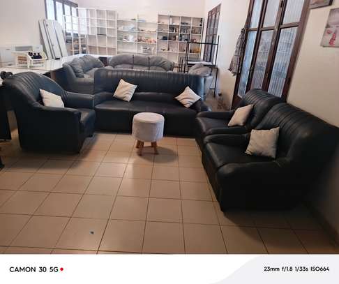 Salon 6 places en cuir anglais image 3