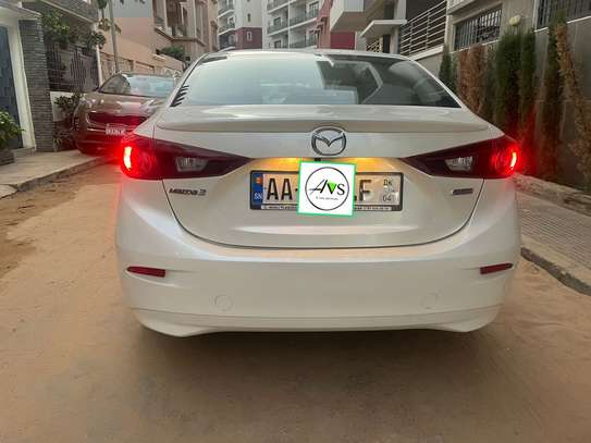 LOCATION DE MAZDA 3 image 8