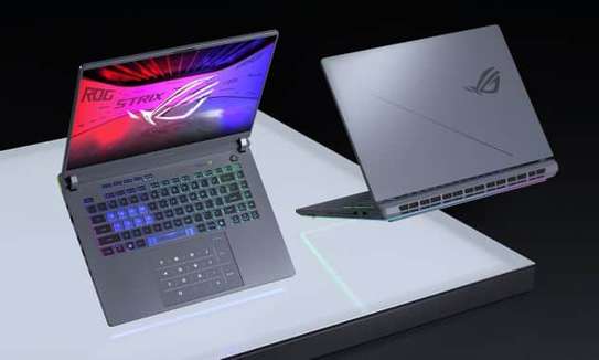 Asus ROG Strix (2025) RTX 5070 image 2