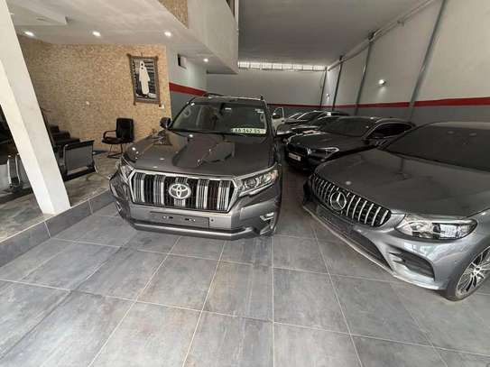 Toyota PRADO VX 2024 SUV Gris métallisé image 13