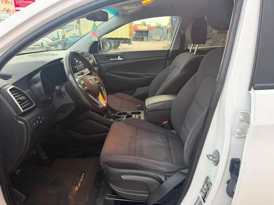 Je vends ma Hyundai Tucson 2020 AWD image 4