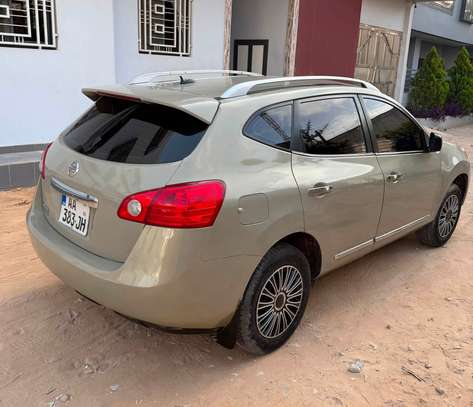 Nissan roque image 2