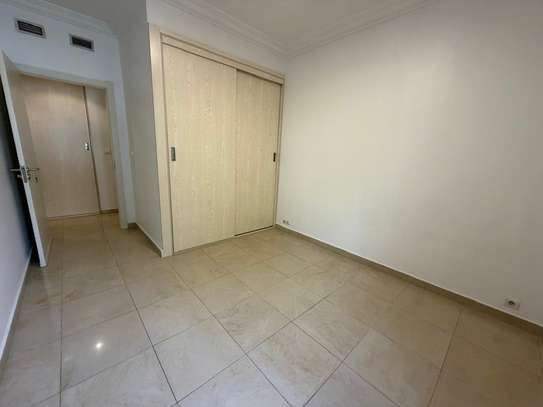 Bel appartement à louer à fann mermoz sur la corniche image 14