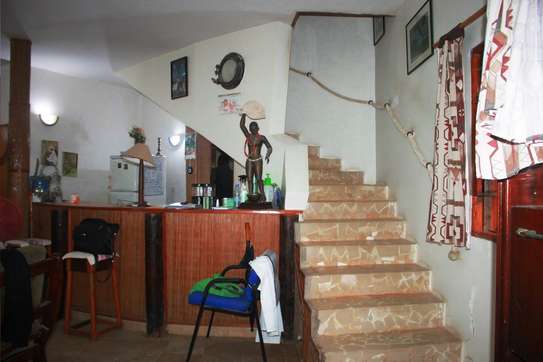 VILLA À NIANING / PETITE COTE image 3
