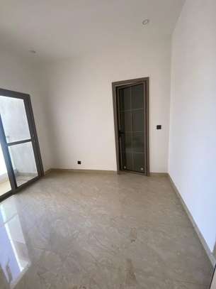 Moderne F4 à vendre Sacré Coeur image 6