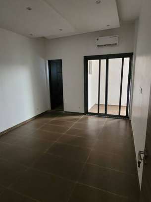 Trois chambres à louer par mois image 7