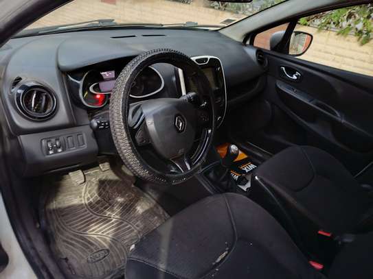 Renault clio5 image 2