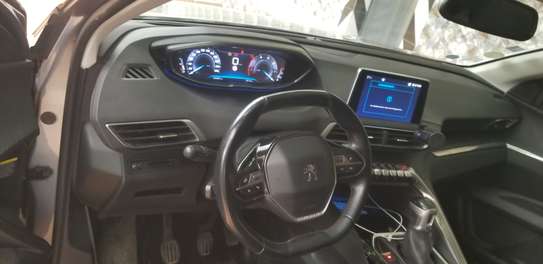 Peugeot 3008 image 4