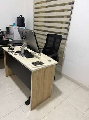Vente Matériel de Bureaux Ordinateurs Fixe Sièges image 9