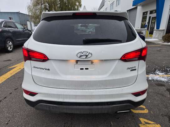 Hyundai Santafe 2017 full options 4x4 image 3